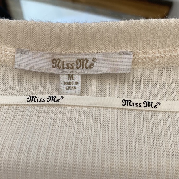 New Miss Me Top, Size M - Picture 3 of 5